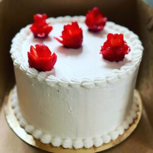 Joan’s Strawberry Suspension Cake & Cupcakes